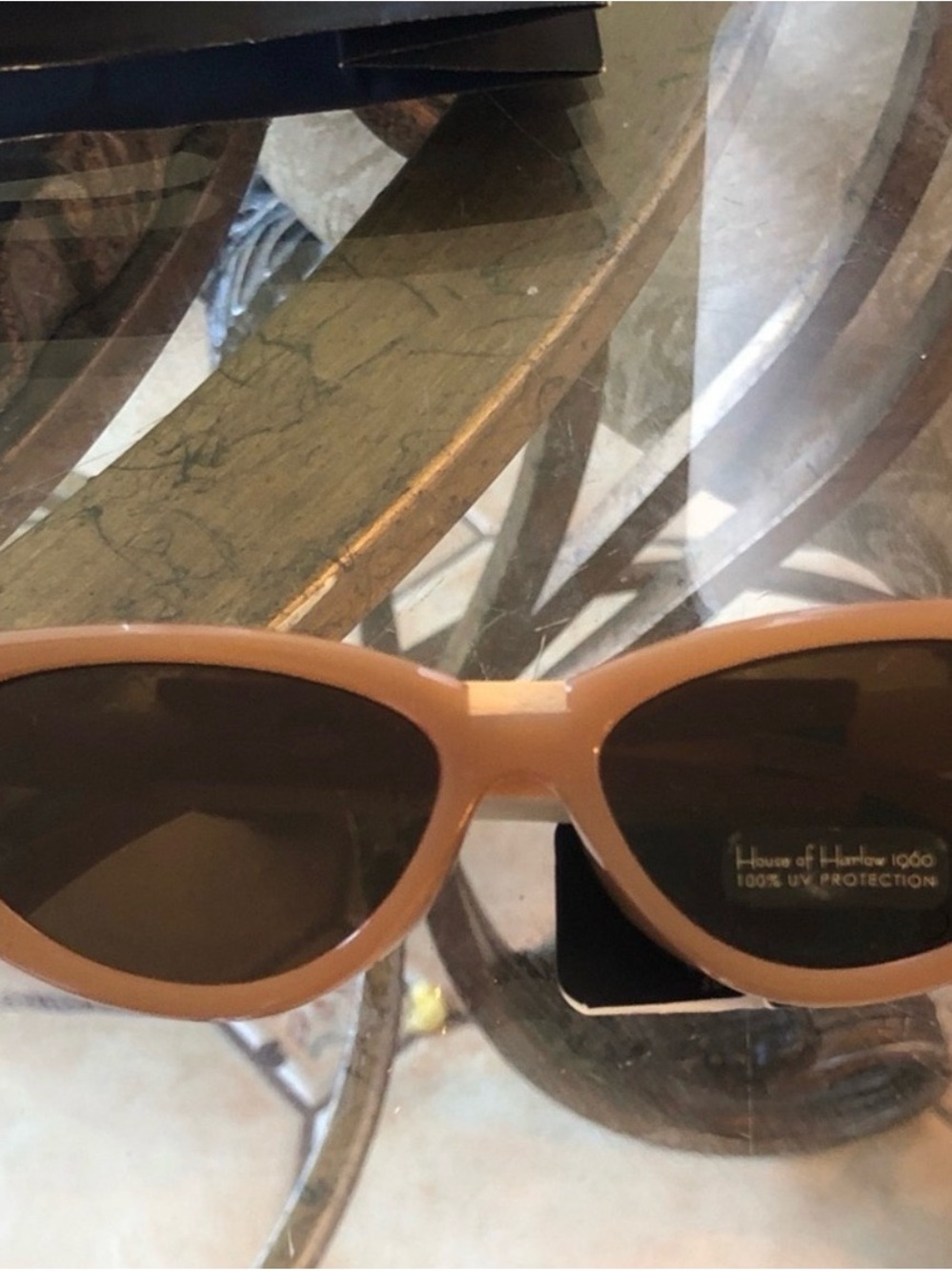 House of Harlow 1960 Women's Oval Sunglasses in Beige and Brown